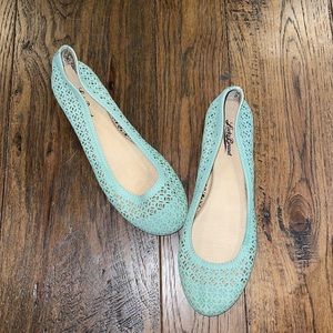 NWT Lucky Brand Mint green perforated eyelet slip on rounded ballet slippers.